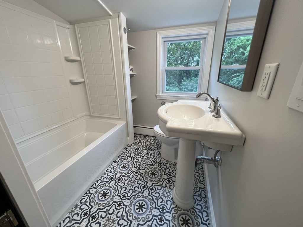 65 Appleton Street Saugus, MA 01906 - Photo 21 of 34 Gallery Image 21