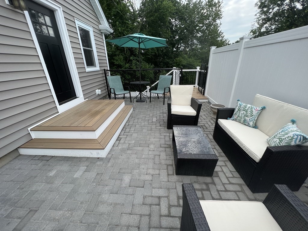 65 Appleton Street Saugus, MA 01906 - Photo 4 of 34 Gallery Image 4