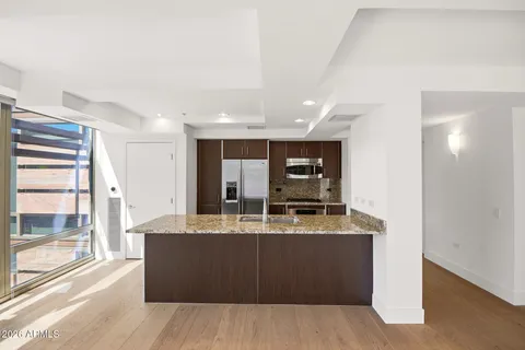 $825,000 | 7131 East Rancho Vista Drive, Unit 6001, Scottsdale, AZ 85251
