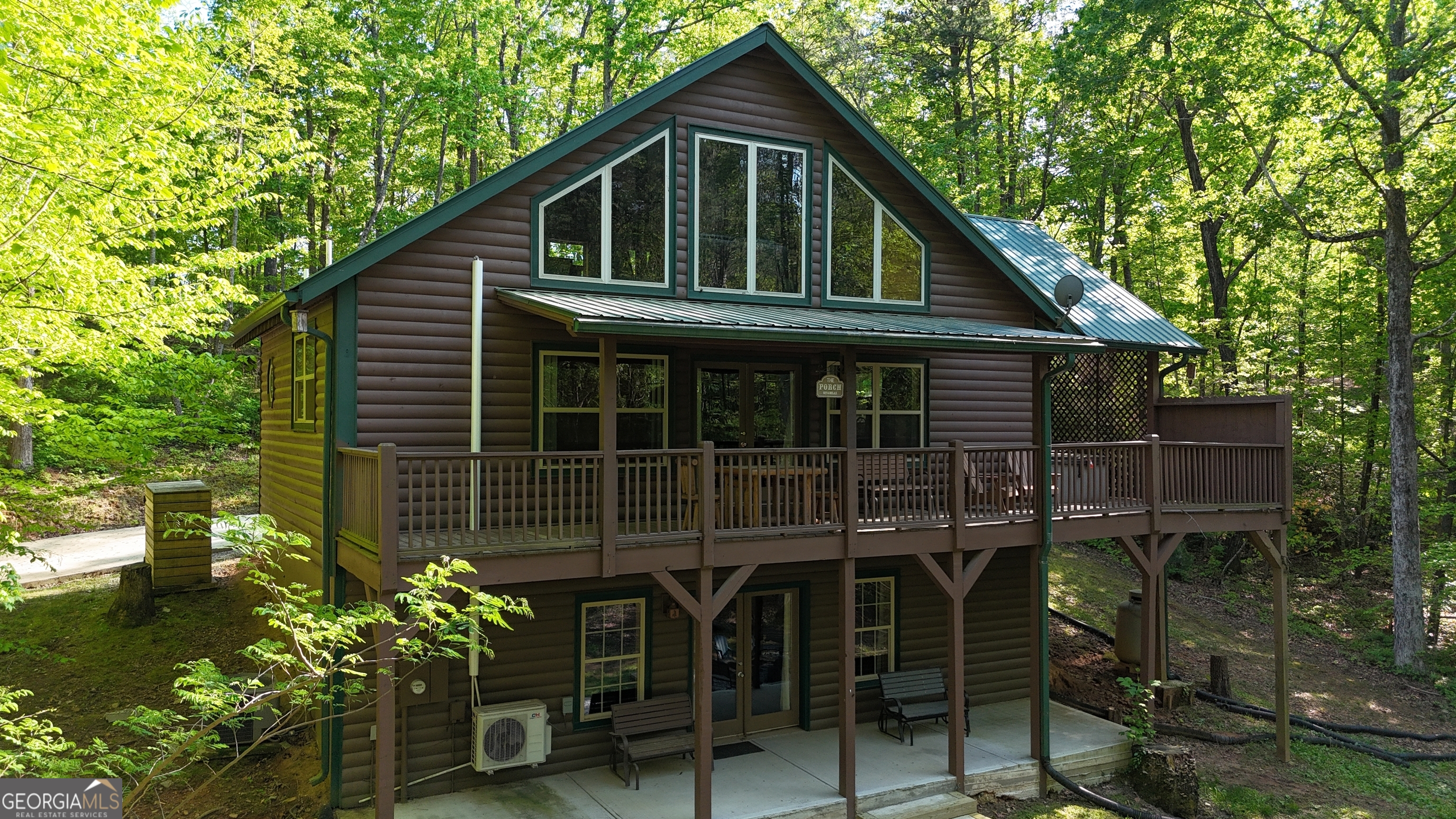 469 Vista View Place Cleveland, GA 30528 - Photo 38 of 39 a front view of a house with a garden