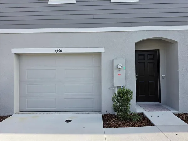 a view of a entryway
