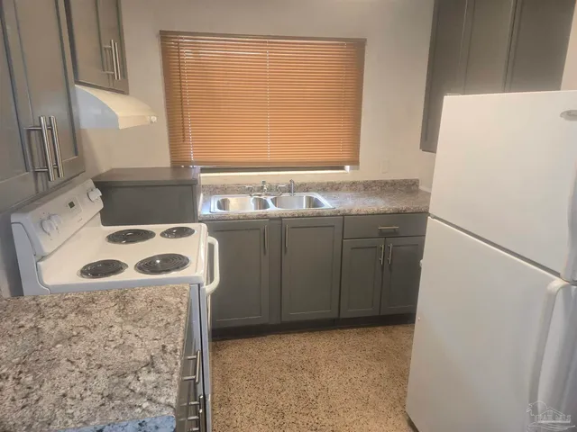 $1,395 | 1012 West Hernandez Street, Pensacola, FL 32501