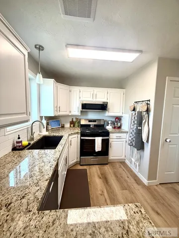 $315,000 | 274 Dry Creek Road, Dubois, ID 83423