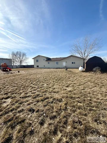 $315,000 | 274 Dry Creek Road, Dubois, ID 83423