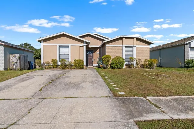 $1,900 | 1424 Vinetree Drive, Brandon, FL 33510