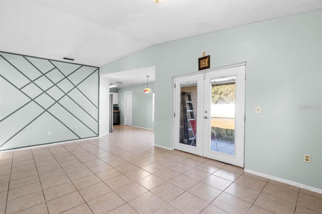 1424 Vinetree Drive Brandon, FL 33510 - Photo 7 of 28