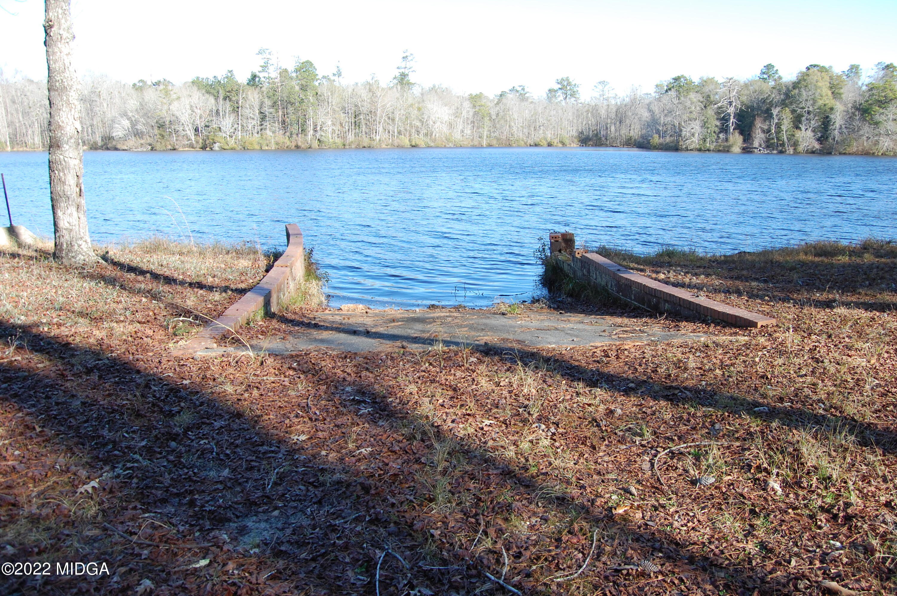 2802 Jeffersonville Road Macon, GA 31217 - Photo 20 of 32 a view of a backyard of the house