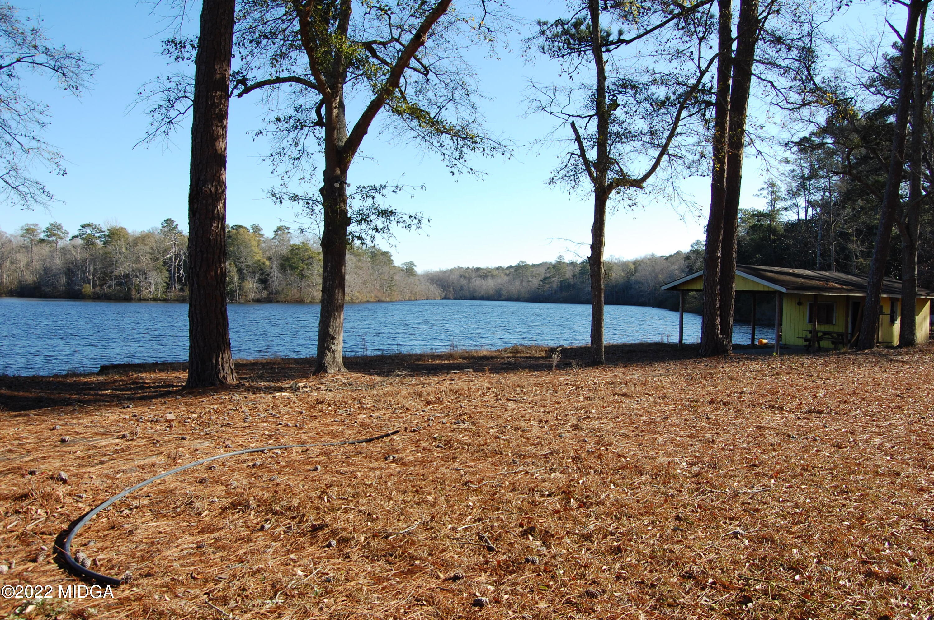 2802 Jeffersonville Road Macon, GA 31217 - Photo 7 of 32 a view of a backyard of the house