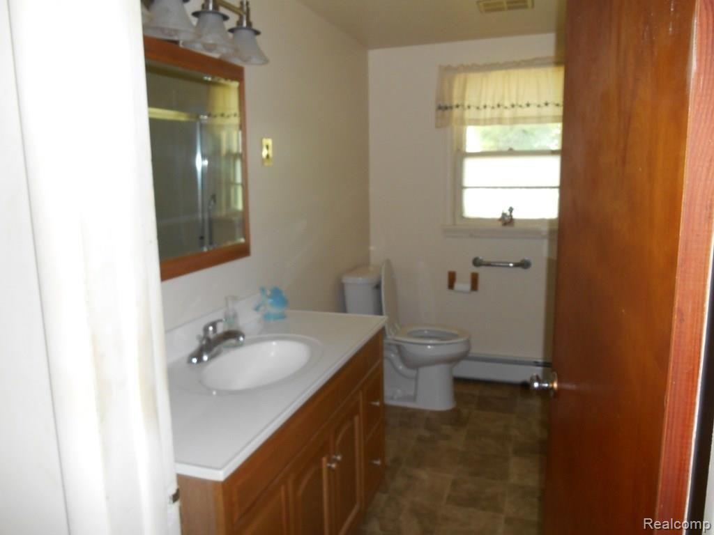 822 West Barnes Road Fostoria, MI 48435 - Photo 10 of 13 2015-07-27 00.59