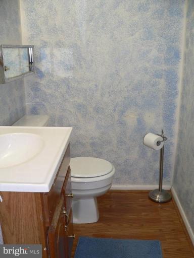 1417 Farmcrest Way Silver Spring, MD 20905 - Photo 11 of 18 half bath on main level