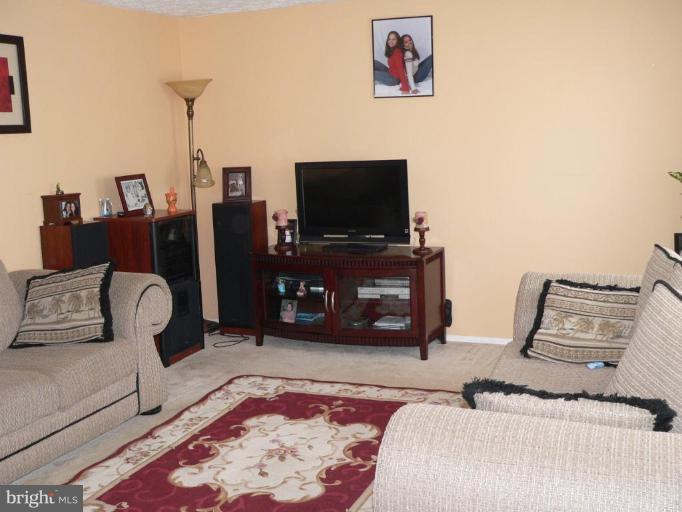 1417 Farmcrest Way Silver Spring, MD 20905 - Photo 4 of 18 partial view of living room
