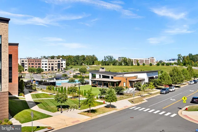a view of a house with a big yard