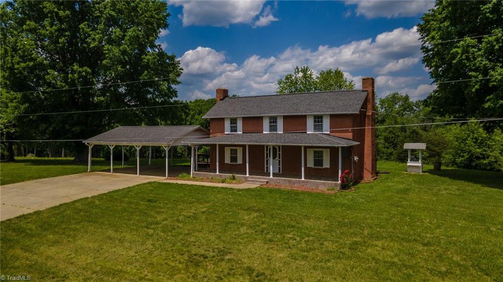 1090 Watt Stevens Road Danbury, NC 27016 - Photo 11 of 49 Front of house