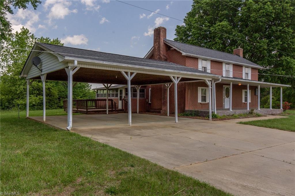1090 Watt Stevens Road Danbury, NC 27016 - Photo 15 of 49 Car Port