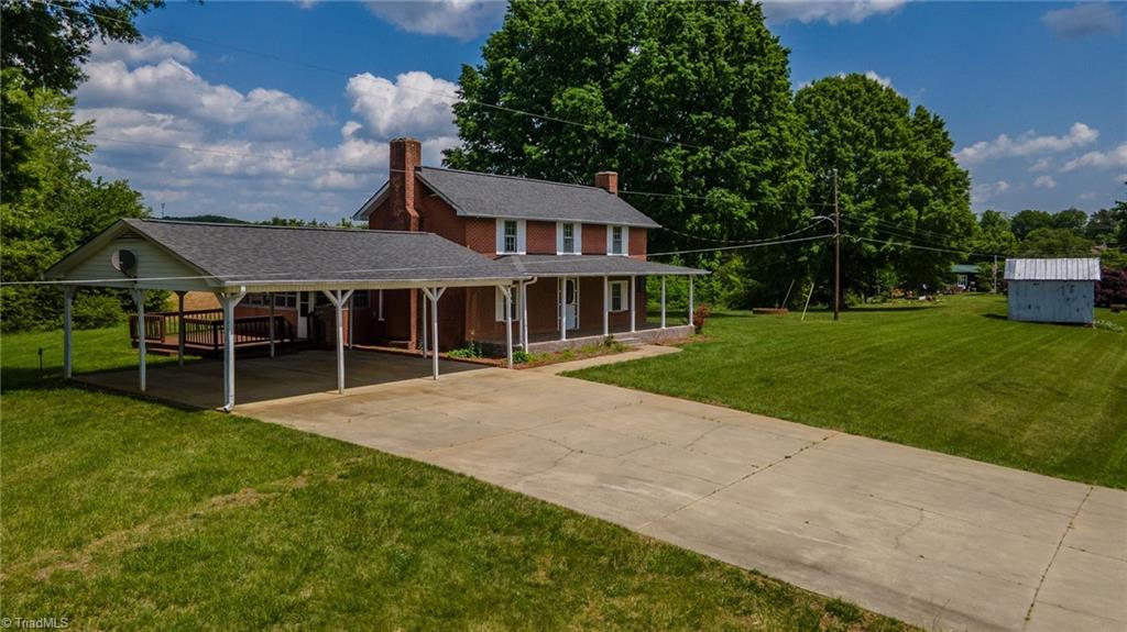 1090 Watt Stevens Road Danbury, NC 27016 - Photo 5 of 49 Gallery Image 5