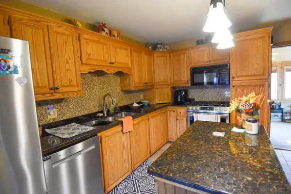 $350,000 | 639 North 4th Street, Warren, MN 56762