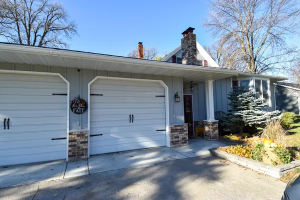 $350,000 | 639 North 4th Street, Warren, MN 56762