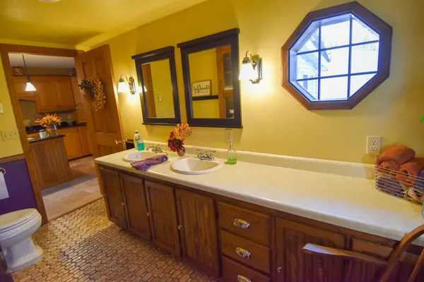 $350,000 | 639 North 4th Street, Warren, MN 56762