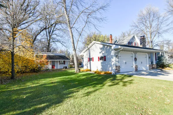 $350,000 | 639 North 4th Street, Warren, MN 56762
