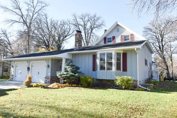 $350,000 | 639 North 4th Street, Warren, MN 56762