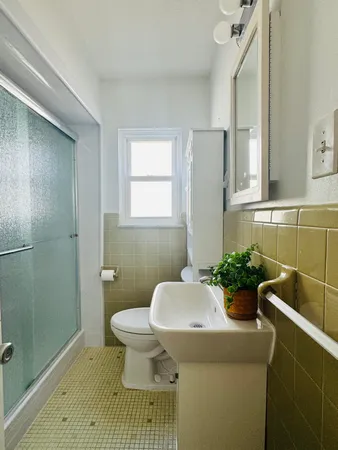 $179,000 | 119 West Mapledale Avenue, Hazel Park, MI 48030