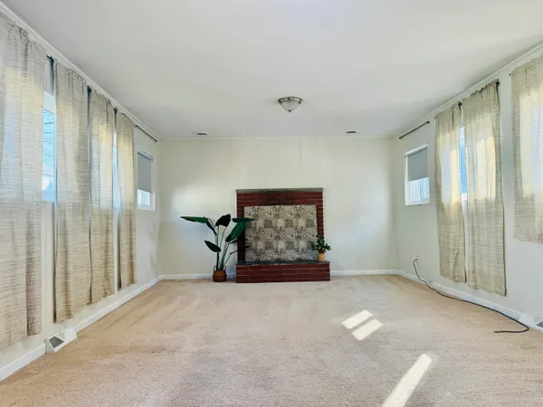 $179,000 | 119 West Mapledale Avenue, Hazel Park, MI 48030