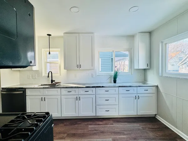 $179,000 | 119 West Mapledale Avenue, Hazel Park, MI 48030