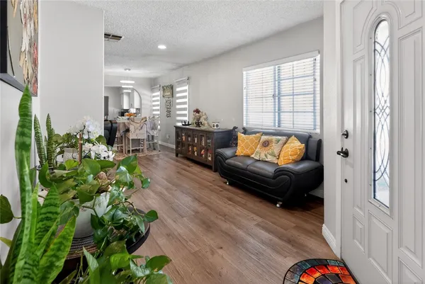 $895,000 | 11951 Oxford Avenue, Hawthorne, CA 90250