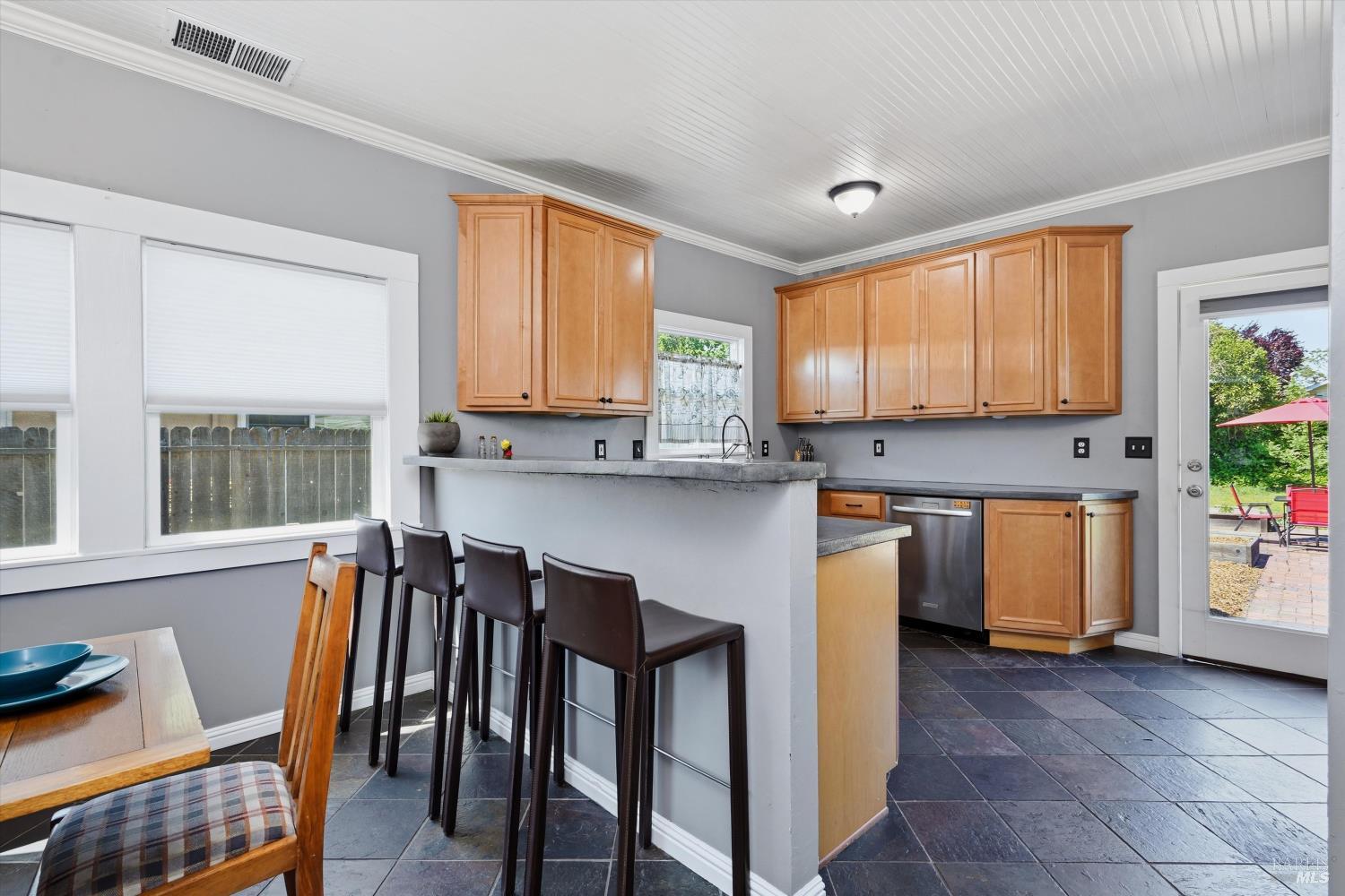 15 10th Street Santa Rosa, CA 95401 - Photo 10 of 25