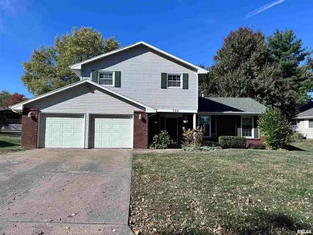 $269,500 | 524 Meadow Drive, Macomb, IL 61455