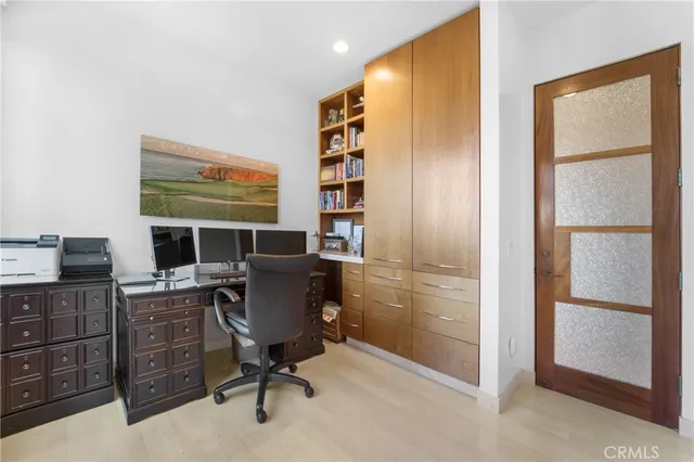a view of a workspace with furniture