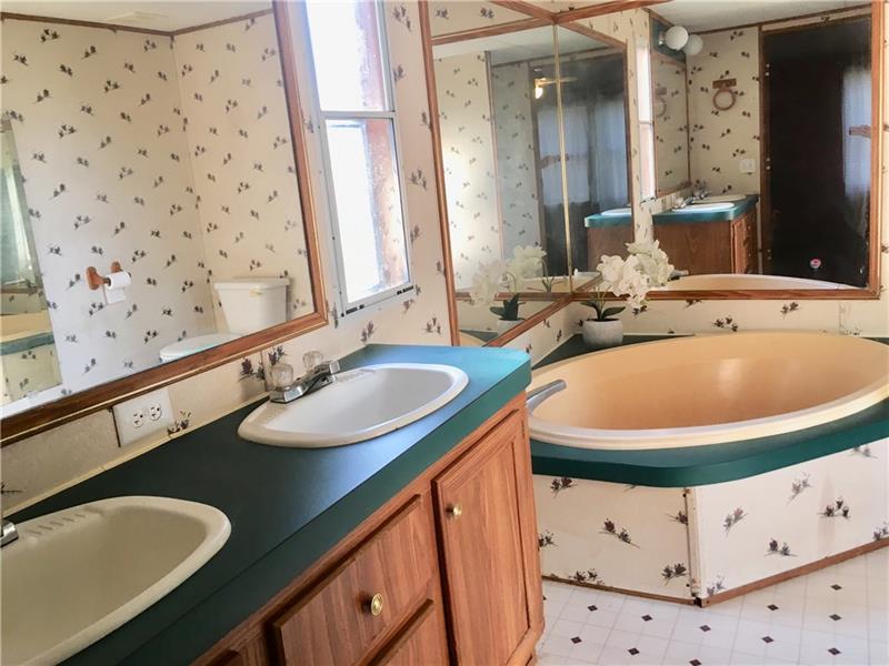439 Cherry Road Chicora, PA 16025 - Photo 12 of 16