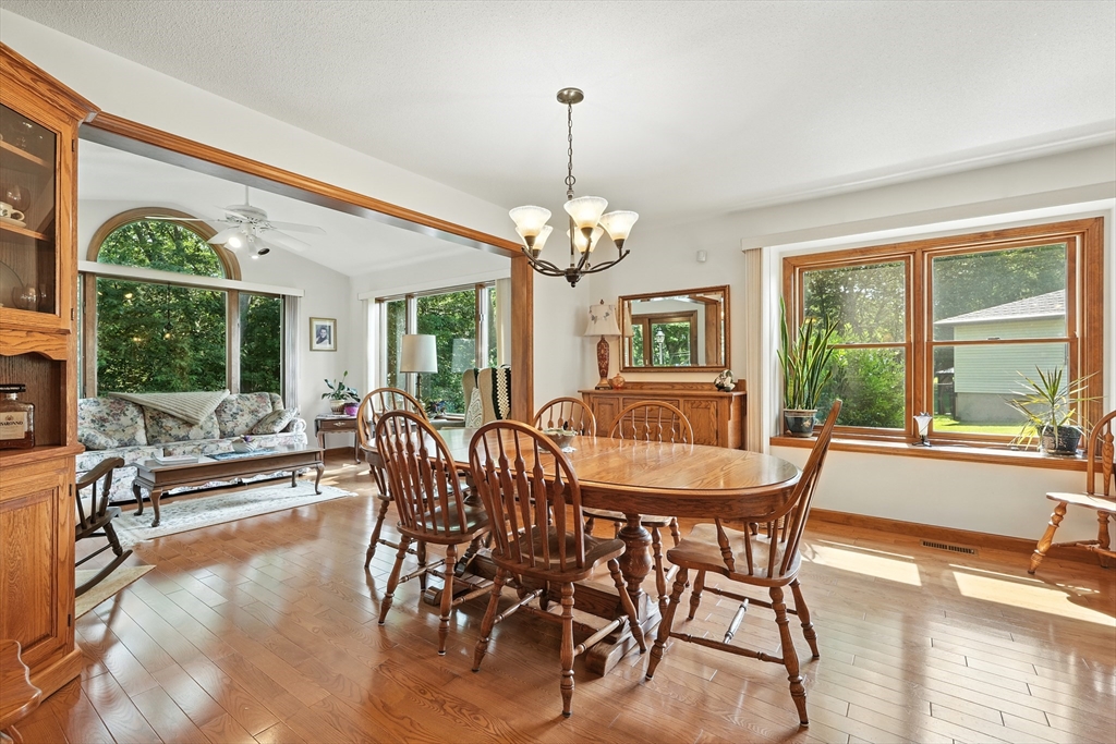 55 Dowds Lane Chicopee, MA 01020 - Photo 12 of 42