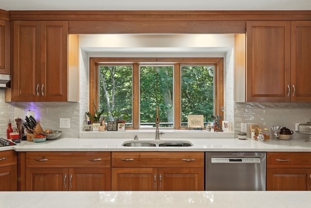 55 Dowds Lane Chicopee, MA 01020 - Photo 18 of 42