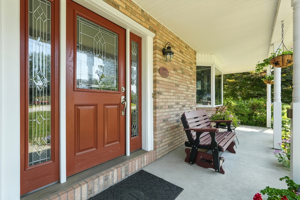 55 Dowds Lane Chicopee, MA 01020 - Photo 3 of 42