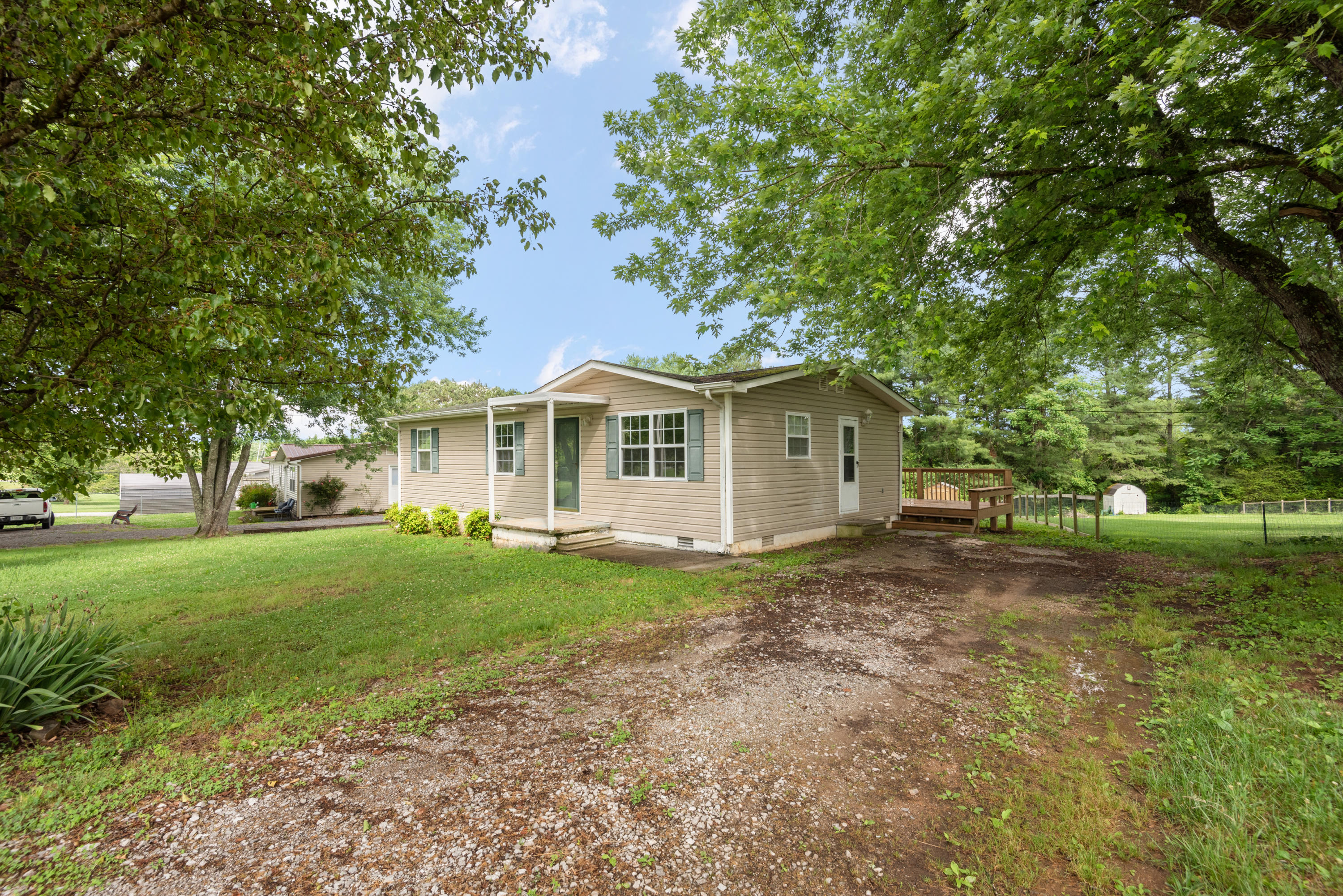 154 Hamil Road Friendsville, TN 37737 - Photo 2 of 29 154HamilRd-4