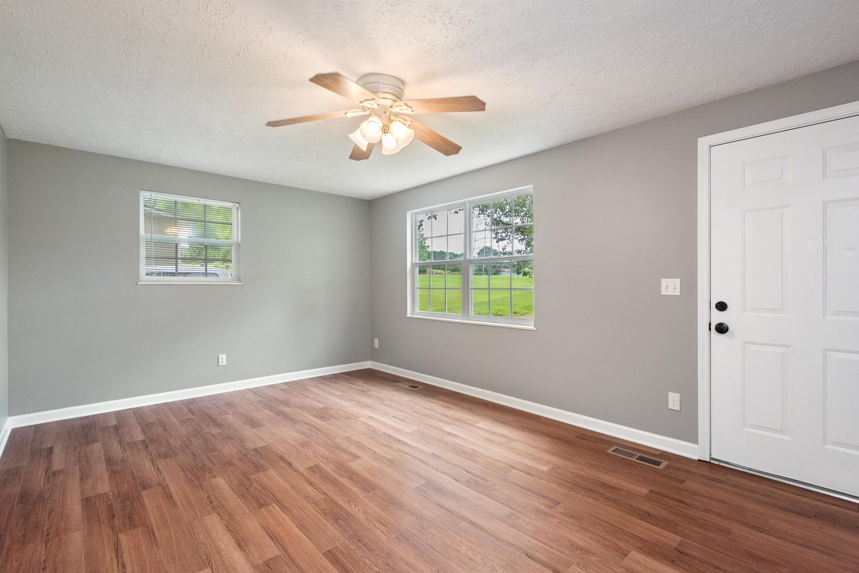 154 Hamil Road Friendsville, TN 37737 - Photo 3 of 29 154HamilRd-13