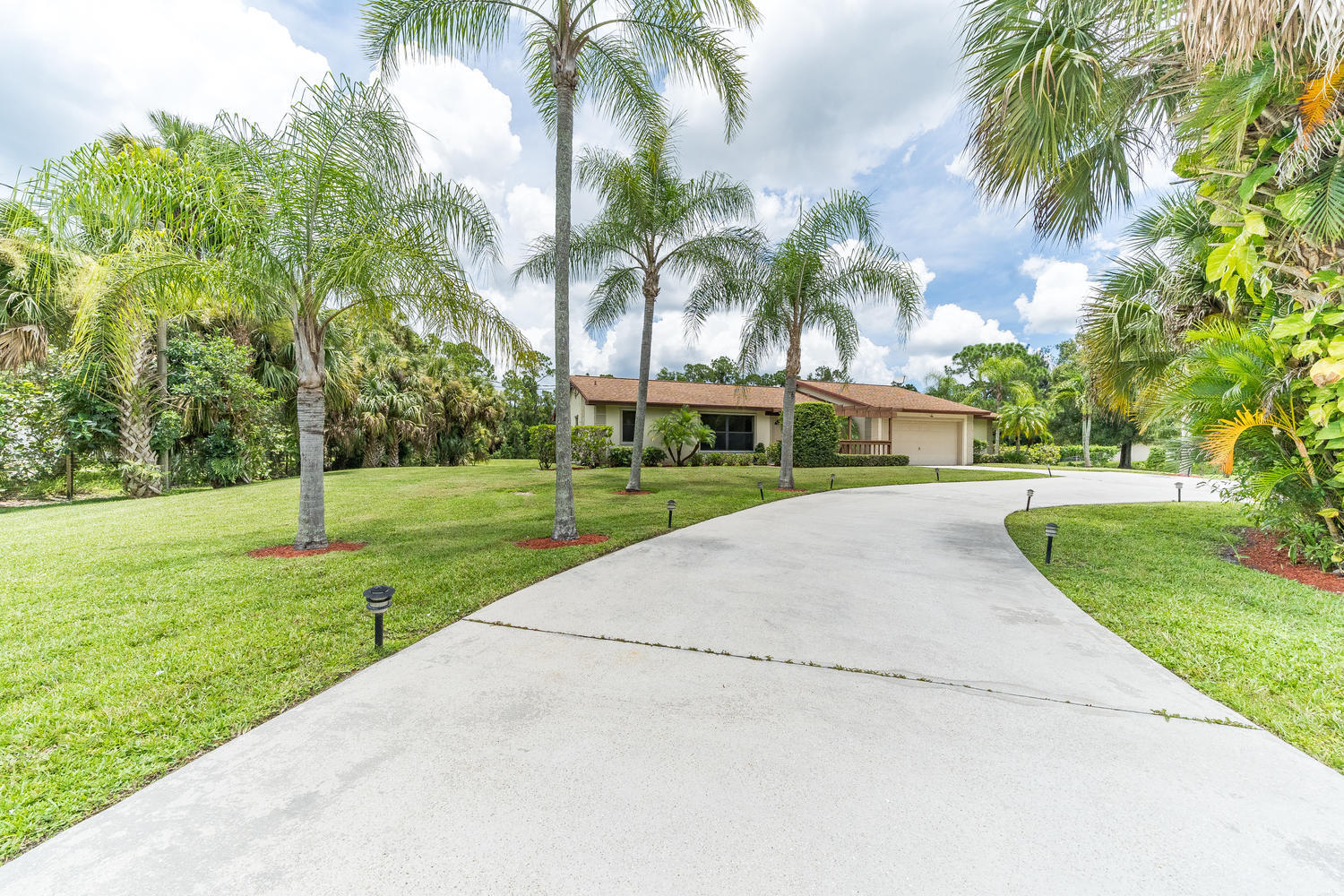 9555 154th Road North Jupiter, FL 33478 - Photo 19 of 25 9555 154th Rd N Jupiter FL-large-032-029