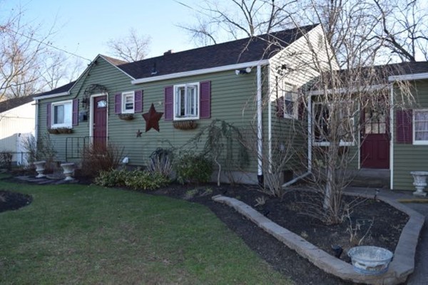 66 Suzanne Street Springfield, MA 01104 - Photo 1 of 17 Gallery Image 1