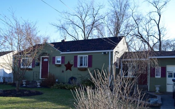 66 Suzanne Street Springfield, MA 01104 - Photo 2 of 17 Gallery Image 2