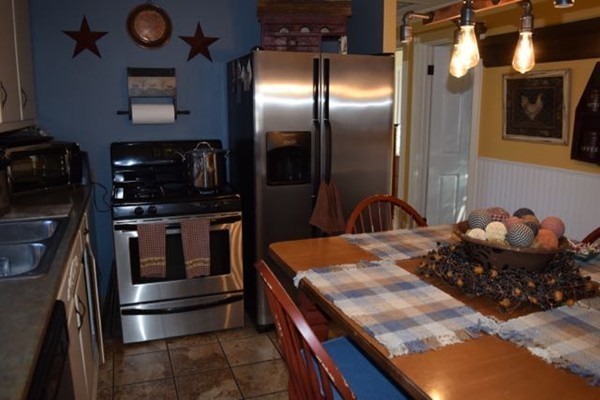 66 Suzanne Street Springfield, MA 01104 - Photo 7 of 17 Gallery Image 7
