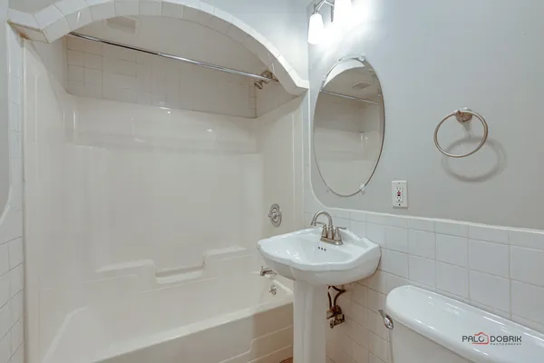 $3,100 | 33423 North Mill Road, Grayslake, IL 60030