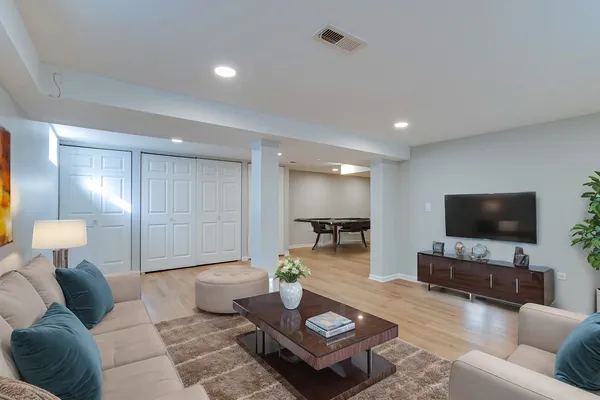 $3,100 | 33423 North Mill Road, Grayslake, IL 60030