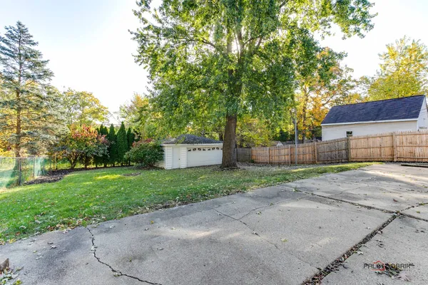 $3,100 | 33423 North Mill Road, Grayslake, IL 60030