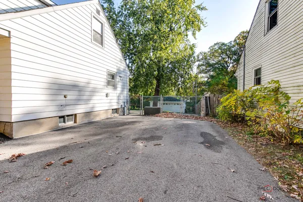 $3,100 | 33423 North Mill Road, Grayslake, IL 60030