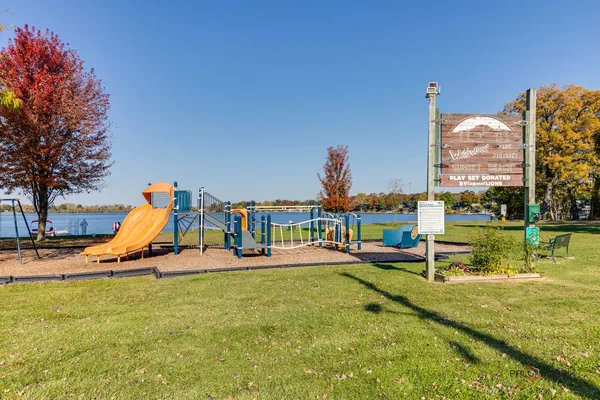 $3,100 | 33423 North Mill Road, Grayslake, IL 60030