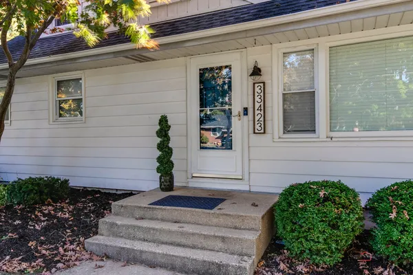 $3,100 | 33423 North Mill Road, Grayslake, IL 60030