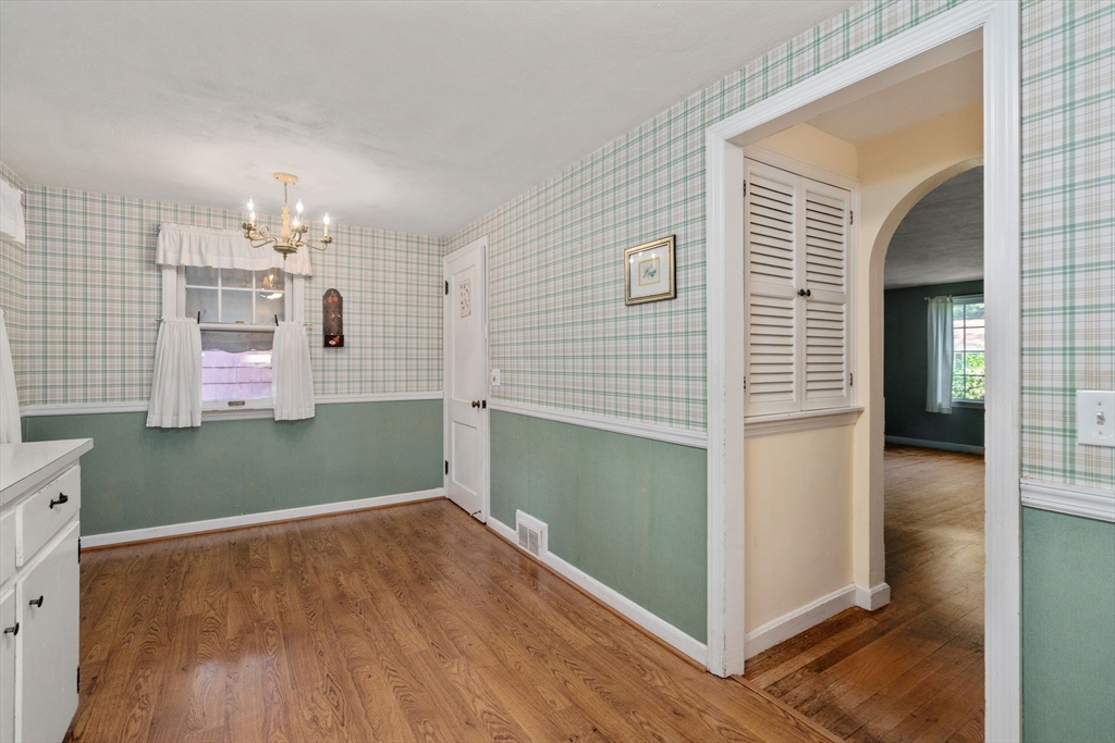 69 Mohawk Drive Springfield, MA 01129 - Photo 5 of 42 Gallery Image 5
