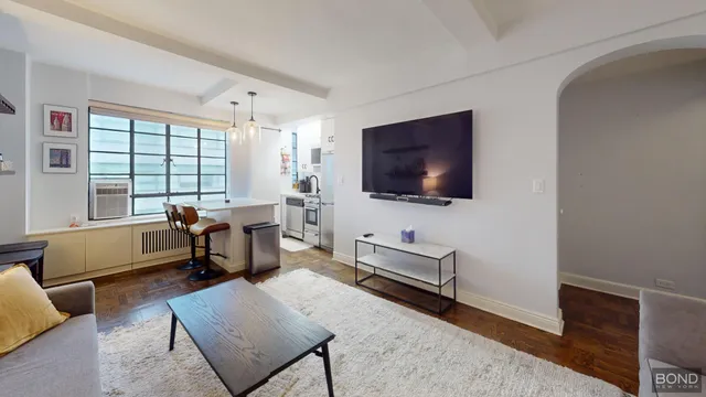 $4,200 | 140 East 40th Street, Unit 7D | Murray Hill