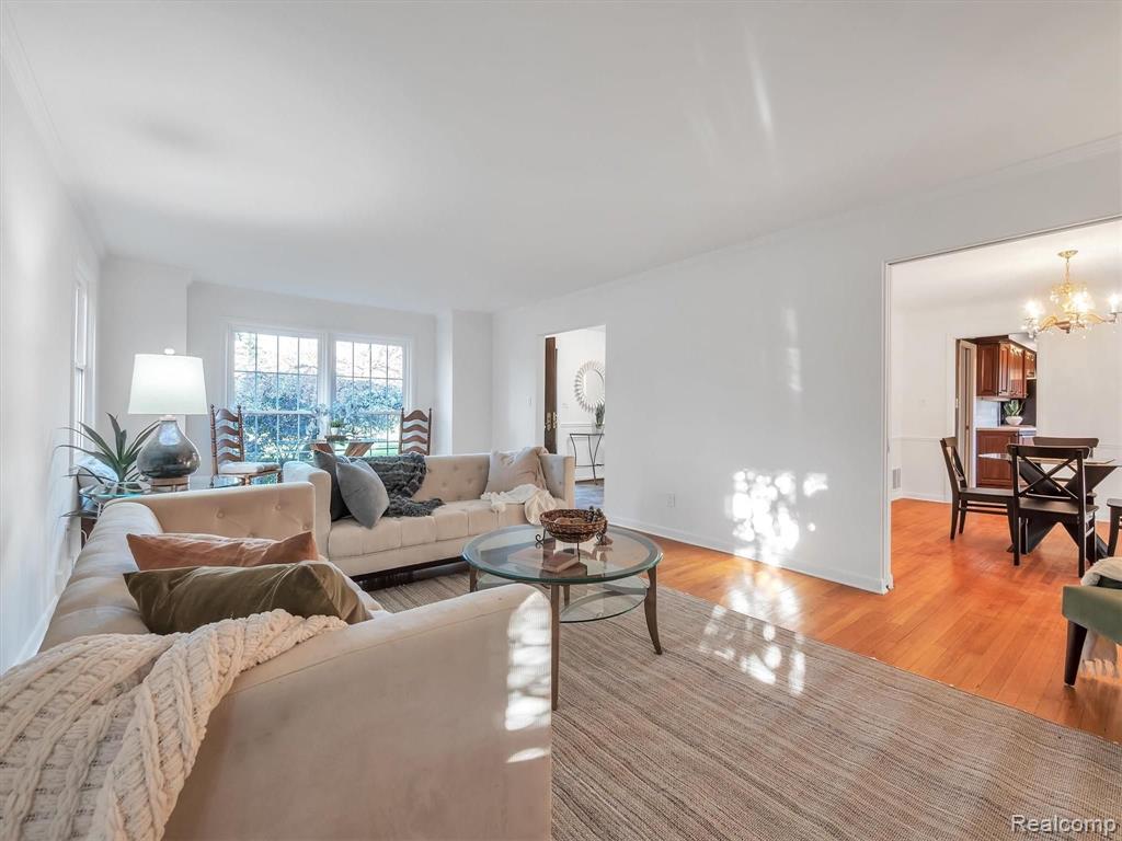 18551 Riverside Drive Beverly Hills, MI 48025 - Photo 8 of 58